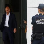 Ο Μπας Ντοστ «τα πάει καλά» στο νοσοκομείο Παναγιώτης Κουμάνταρος