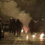 Ρόδος: Μετανάστες και πρόσφυγες εμποδίζουν τον απόπλου πλοίου