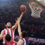 Κακοκαιρία: Γυναίκα εγκλωβίστηκε στο αυτοκίνητό της στο Ρίο