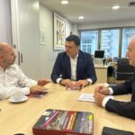 ΠτΔ: Συνάντηση με συγγενείς των ομήρων της Χαμάς- «Η ανθρώπινη ζωή έχει αξία ανεξάρτητα από χρώμα, φυλή ή θρήσκευμα»