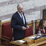 Μπ. Παπαδημητρίου – Β. Κικίλιας: «Φουντώνει» η κόντρα για το «μπασκεμπολίστας υπουργός»