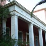 Π. Φάληρο: Εμπρηστική επίθεση σε είσοδο πολυκατοικίας