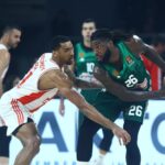 Νέα Σμύρνη: «Αμύνθηκα» υποστηρίζει ο 18χρονος αδελφοκτόνος – «Είναι καλό παιδί»  λέει ο παππούς