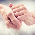 ΑΕΚ και MEGA BROKERS συνεχίζουν μαζί Παναγιώτης Κουμάνταρος