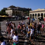 Αγροτικές κινητοποιήσεις: Σύσκεψη στο Μαξίμου ενώ τα μπλόκα πυκνώνουν