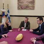 Σόφι ιν’τ Φελντ στη «Ν»: Η Κομισιόν πρέπει να εξετάσει τα κονδύλια που δίνει στην Ελλάδα