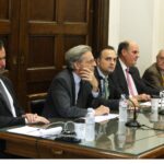 Κηφισιά – Πειραιάς: Τηλεφωνήματα για βόμβες σε ΔΟΥ