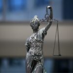 Πολυετής κάθειρξη στη μητέρα που πέταξε το βρέφος της στον Αλιάκμονα