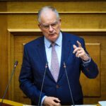 Βουλή: Θερμό – και διακομματικό- χειροκρότημα για την δημόσια εξομολόγηση του Σπ. Μπιμπίλα