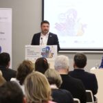 Λέσβος: Η συνάντηση του Κ. Μητσοτάκη με Τούρκους τουρίστες που επισκέπτονται το νησί