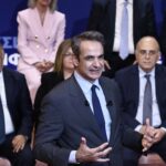 Κ. Χατζηδάκης: «Θα γίνει, τελείωσε», ξεκόβει ο υπουργός για την σύνδεση των POS με τις ταμειακές μηχανές