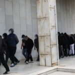 Οι κρυφοί σύμβουλοι του Κασσελάκη, ο Ολλανδός που αγόρασε το μεγαλύτερο εργοστάσιο παγωτού στην Ελλάδα και τρία κουίζ
