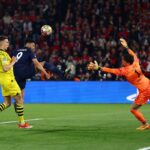 Παρί – Ντόρτμουντ 0-1: Ο Χούμελς και τα δοκάρια την έστειλαν στον τελικό του Γουέμπλεϊ έντεκα χρόνια μετά