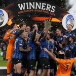 Αχώριστες οι σύζυγοι Μέσι και Σουάρες, η κοινή έξοδος με τους ποδοσφαιριστές