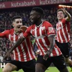 Ligue 2: Χαμός στο Τρουά – Βαλενσιέν, οι παίκτες των γηπεδούχων επέστρεψαν φωτοβολίδες στους οπαδούς τους και το ματς διεκόπη