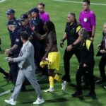 Πώς άρπαξαν φωτιά τα ρούχα του 2χρονου κοριτσιού την ώρα που ο πατέρας της έβαζε βενζίνη με μπιτόνι στο αυτοκίνητο