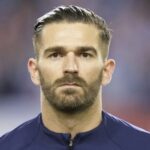 Σαν σήμερα 25 Μαΐου: Ο Τζορτζ Φλόιντ δολοφονείται και ξεκινά ένα παγκόσμιο κίνημα κατά της αστυνομικής βίας – «Ο μπαμπάς μου άλλαξε τον κόσμο»