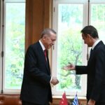 Παιανία: Πούλμαν έπεσε σε κολώνα στη Λαυρίου – Προβλήματα στην κυκλοφορία