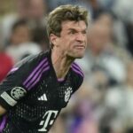 Το τελευταίο αντίο στην Άννα Παναγιωτοπούλου – Συγγενείς, φίλοι και συνάδελφοι την αποχαιρετούν στο νεκροταφείο Ζωγράφου