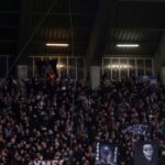 Red Arrows: Εντυπωσίασαν τα αεροσκάφη της βρετανικής βασιλικής αεροπορίας στον Φλοίσβο (φωτογραφίες – βίντεο)