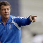 Φιλοπάππου: Εμπρηστική επίθεση με γκαζάκια σε πολυκατοικία