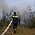 Πυρκαγιά στην Ύδρα: Δίωξη κακουργηματικού χαρακτήρα για τους 13 συλληφθέντες της θαλαμηγού