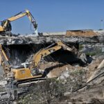 Φωτογραφίες από την κατεδάφιση της γέφυρας στον Ισθμό μετά την έκρηξη βυτιοφόρου – Χάρτης με τις κυκλοφοριακές ρυθμίσεις