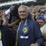 Κολοβός: Ταξίδι του μέλιτος με την σύζυγό του και τα τέσσερα παιδιά τους στη Ζάκυνθο