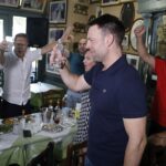 Οι 35 βαθμοί Κελσίου στην Αθήνα οδήγησαν τους κατοίκους στις παραλίες της Αττικής