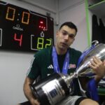 Σαν σήμερα 15 Ιουνίου: Πεθαίνει ο κορυφαίος συνθέτης Μάνος Χατζιδάκις – Η μουσική του παραμένει ζωντανή και αναλλοίωτη
