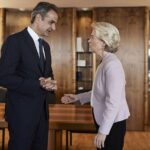 Η ώρα της απολογίας για τον γνωστό ποινικολόγο: Θα επιμείνει στο «έπεσε από τις σκάλες;»