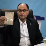 Πάτρα: Κυκλοφορούσε γυμνός στην παραλία,  αντιστάθηκε στους αστυνομικούς κι έφυγε με χειροπέδες