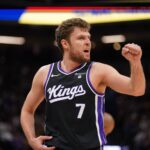 NBA: Λεμπρόν και Μπρόνι Τζέιμς μαζί στους Λέικερς Ελίζα Καραγιώργη