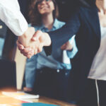 Τρόμος στη Λάρισα: Βρήκε φίδι στην μπανιέρα του διαμερίσματός του