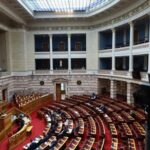 Στο δημαρχείο Θεσσαλονίκης για πρώτη φορά η «Γιορτή της Δημοκρατίας» – Τίμησαν το πλήρωμα του αντιτορπιλικού «Βέλος»