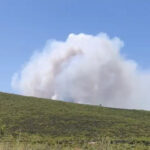 Φωτιά πίσω από το κτίριο της Γενικής Αστυνομικής Διεύθυνσης Θεσσαλονίκης – Ισχυρές δυνάμεις της πυροσβεστικής στο σημείο