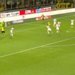 ΑΕΚ – Ίντερ Εσκάλδες: Ο Στρακόσα βρήκε με βαθιά μπαλιά τον Λιβάι, εκείνος αστόχησε, αλλά πήρε το ριμπάουντ και έκανε το 2-0