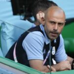 ΠΑΟΚ – Μπόρατς: Ο Κουλιεράκης βρήκε με το χέρι τη μπάλα μέσα από την αγκαλιά του Κοτάρσκι και υπέπεσε σε πέναλτι για την ισοφάριση των Βόσνιων