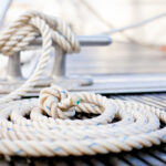 Αναχωρούν κατά κύματα οι αδειούχοι του Ιουλίου – Αυξημένη η επιβατική κίνηση στο λιμάνι του Πειραιά