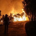 Αναζωπυρώθηκε η πυρκαγιά στο Αστεροσκοπείο Αθηνών λίγο μετά τα μεσάνυχτα – Έσβησε άμεσα