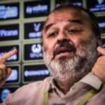 Φορτηγό έπεσε πάνω σε μπαλκόνι στη Θεσσαλονίκη