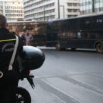 Κινητό στην τσάντα: Μπορεί να λειτουργήσει η απαγόρευση;