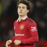 LIVE μεταγραφές για όλα τα τελευταία καυτά νέα