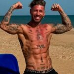 Άνδρας απειλεί να πέσει στο κενό από τον 6ο όροφο πολυκατοικίας – Δείτε βίντεο