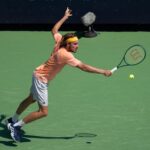 Μέγαρα: Έδεσαν με πέτρα και έπνιξαν λυκόσκυλο στη θάλασσα