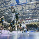 Φωτιά σε παιδότοπο στο Περιστέρι – Απεγκλώβισαν παιδιά και γονείς