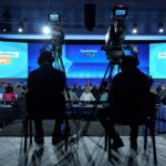 «Πράσινο φως» σε πιλοτικά πλωτά φωτοβολταϊκά σε τεχνητές λίμνες