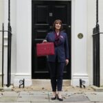 Κυβερνητικές πηγές: Ο εκπρόσωπος του ΠΑΣΟΚ υιοθέτησε όλες τις κακές πρακτικές μιας ανεύθυνης αντιπολίτευσης με πρώτη τη διατύπωση ψεμάτων