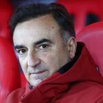 ΟΣΥ για τον οδηγό λεωφορείου που καταγγέλλεται ότι πέταξε έξω επιβάτη επειδή είχε μαζί του τη γάτα του: Έχει κληθεί σε απολογία