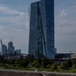 Η Γαλλία μεταφέρει κατά 2 χρόνια την ημερομηνία-στόχο για το έλλειμμα